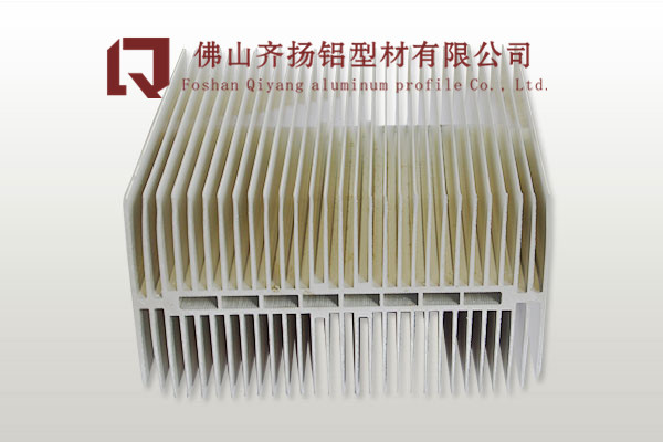 Z005鋁硅散熱器