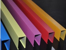 木紋鋁方通是如何加工而成的？